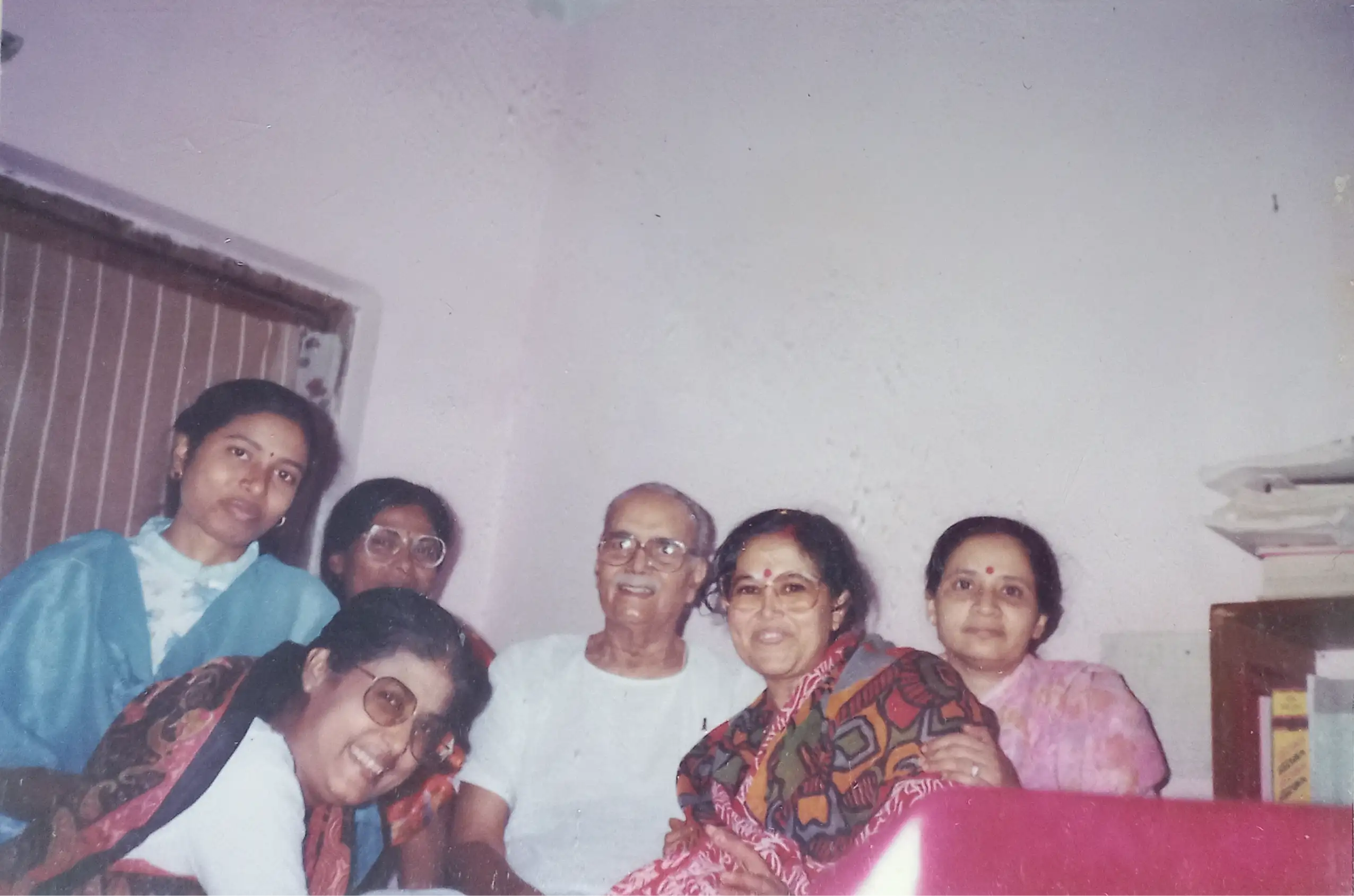 During his visit to Raiganj (WB), Rajendra Singh (Rajju Bhaiya) stayed at the residence of Dr. Gopesh Chandra Sarkar. Rajju Bhaiya (1922–2003) was the fourth Sarsanghchalak of the RSS, serving from 1994 to 2000. A former professor and Head of the Physics Department at the University of Allahabad, he left academia in the 1960s to fully dedicate himself to the RSS.